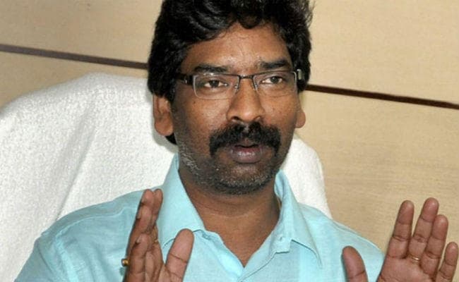 रांची : हेमंत ने लगाया आरोप, भूमि अधिग्रहण में संविधान के खिलाफ हो रहा है काम, झामुमो का आज खूंटी दौरा