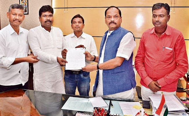 झारखंड में कार्यरत एनजीओ और ट्रस्ट के क्रियाकलाप की जांच करायें : रघुवर