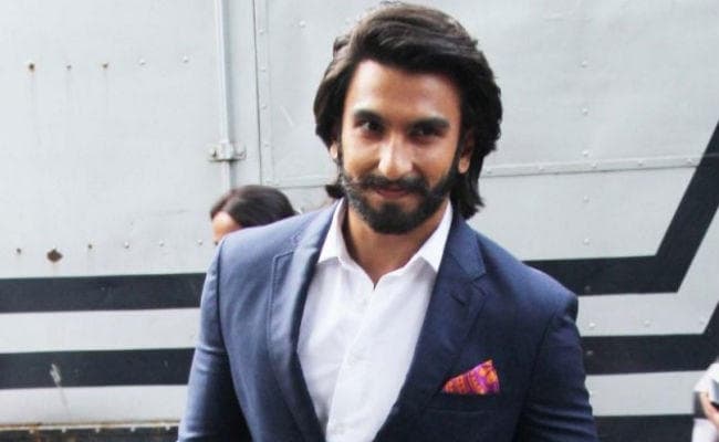 1983 वर्ल्ड कप पर आधारित फिल्म ‘83’ में दिखेंगे रणवीर, निभायेंगे कपिल देव का किरदार