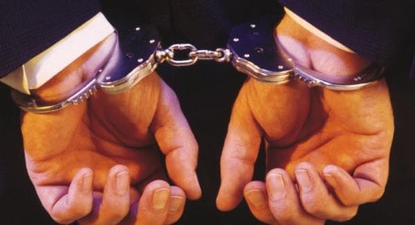 कोलकाता : बड़ाबाजार से 20 लाख रुपये के साथ पकड़ा गया व्यवसायी