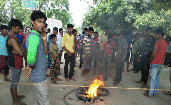 गोपालगंज में अपहरण के बाद मासूम की हत्या, शव उठाने पहुंची पुलिस से नोंकझोक के बाद बवाल