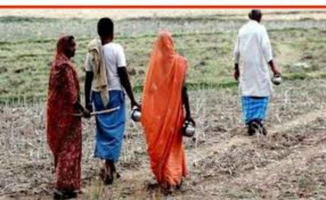 सालानपुर ग्राम पंचायत में डेढ़ हजार ग्रामीण करते हैं खुले में शौच