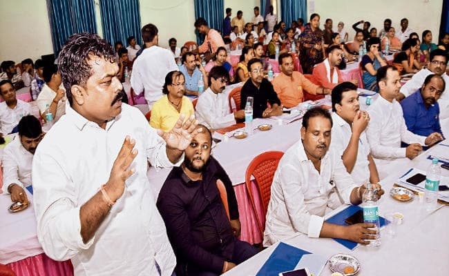 ”मर चुका है निगम, जीवित करने की जरूरत”