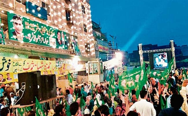 आम चुनाव : पाकिस्तान की गलियों में गूंज रहे बॉलीवुड के लोकप्रिय गाने