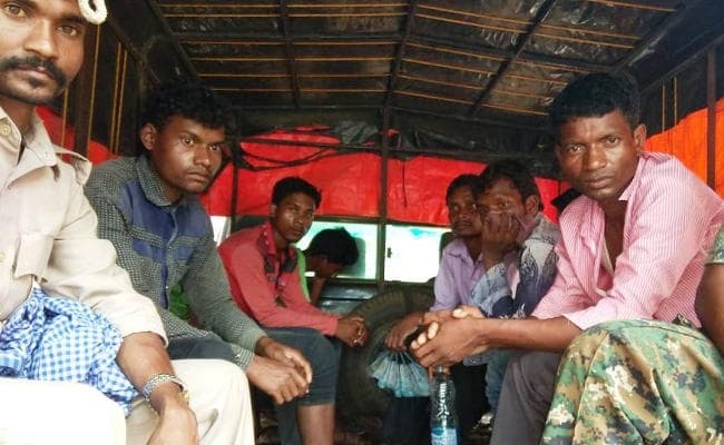 IN PICS : झारखंड में धर्मांतरण कराने आये 16 ईसाई प्रचारक गिरफ्तार