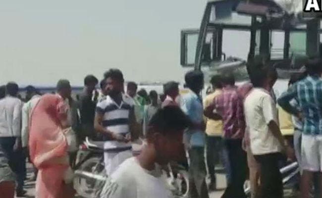 राजस्थान : अजमेर में बस और डंपर के बीच जबरदस्त टक्कर, 12 की मौत