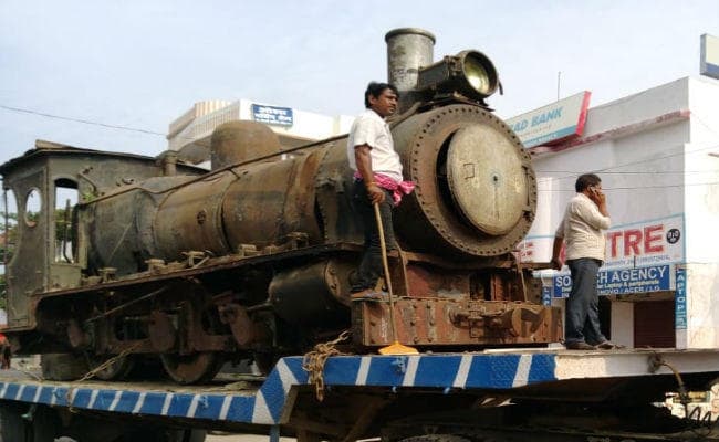 दरभंगा स्टेशन पर 105 वर्ष पुराना ऐतिहासिक इंजन लगाया गया