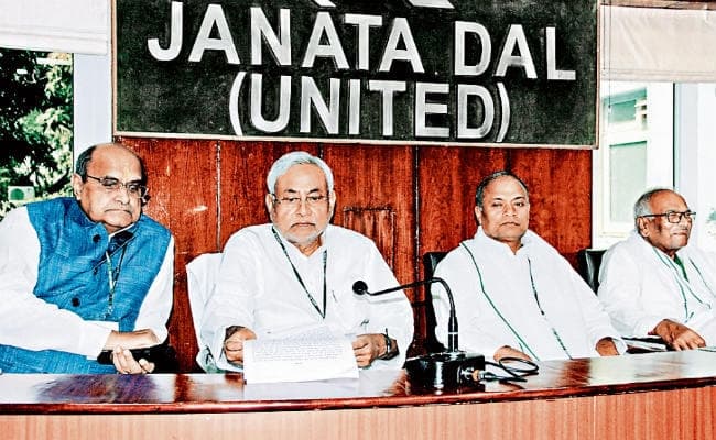 NDA में रहेगा JDU, 2020 के विस चुनाव में नीतीश कुमार ही होंगे चेहरा, CM ने जतायी गिरिराज के इस बयान पर आपत्ती