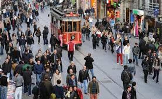 18,500 सरकारी कर्मचारी बर्खास्त