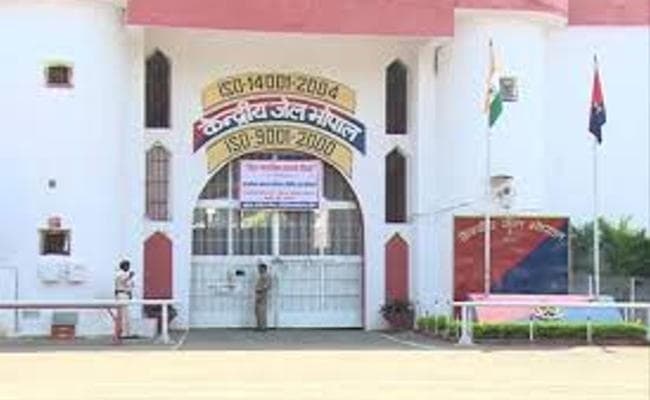 कैदी करेंगे मरीजों का इलाज, भोपाल सेंट्रल जेल में शुरू हुआ पैरामेडिकल कोर्स