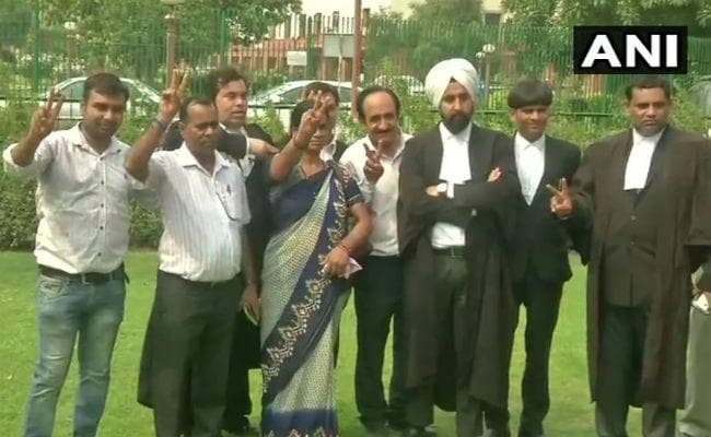 #NirbhayaVerdict सुप्रीम कोर्ट ने दोषियों का रिव्यू पीटिशन खारिज किया, निर्भया के गांव में खुशी