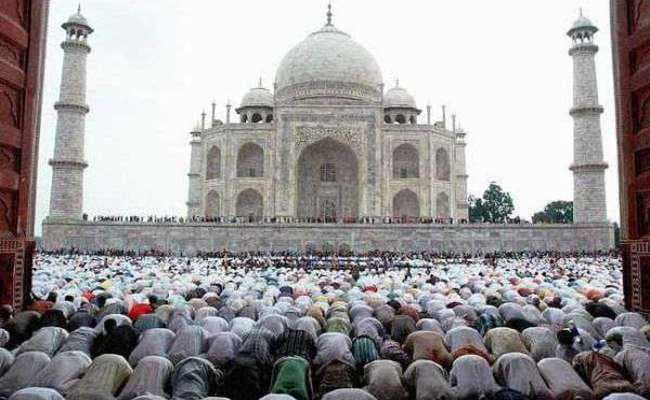 सुप्रीम कोर्ट का आदेश : ताजमहल परिसर में नमाज नहीं पढ़ पायेंगे बाहरी नमाजी