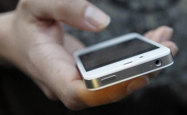 स्कूल के छात्राओं को अश्लील वीडियो दिखा गंदी हरकत के आरोप में टीचर और प्रिंसिपल