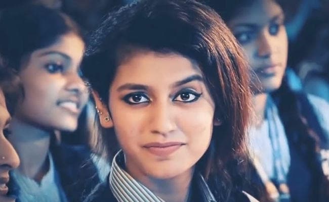 प्रिया प्रकाश के 1 एड की फीस जानकर चौंक जायेंगे आप, दीपिका-प्रियंका को दे रहीं टक्‍कर