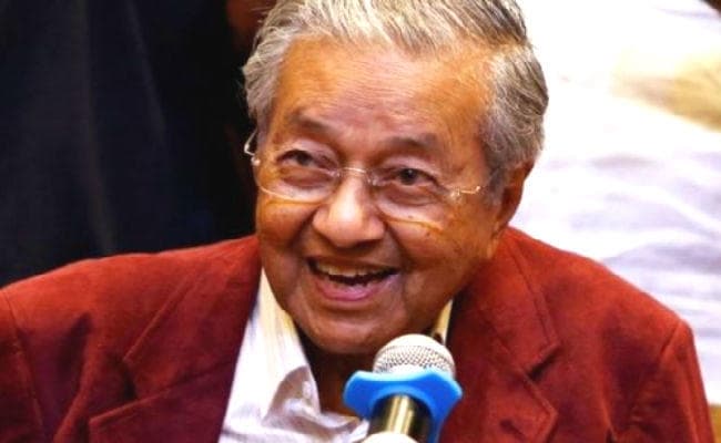 जाकिर नाईक के प्रत्यर्पण संबंधी भारत की मांग को आसानी से नहीं मानेंगे : मलेशियाई PM