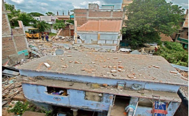 सिलिंडर विस्‍फोट : घटनास्थल से 147 सिलिंडर बरामद 11 भरे मिले, कई हो चुके हैं एक्सपायर