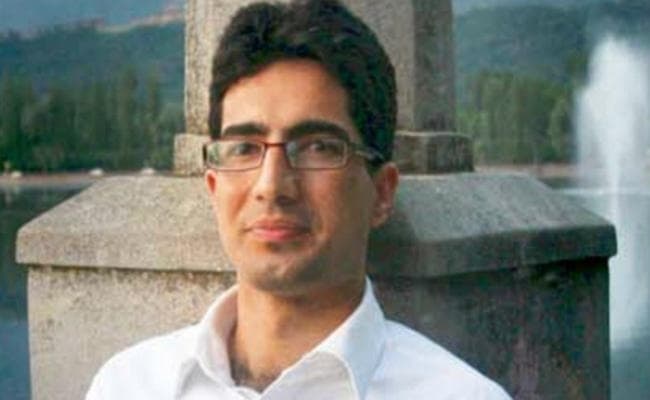 रेप पर ट्वीट कर फंसे 2010 के यूपीएससी टॉपर शाह फैसल