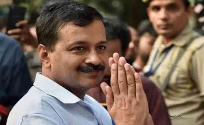 अरविंद केजरीवाल ने सुबह-सुबह एलजी पर फोड़े ट्वीट बम, भाजपा के मौर्या को बनाया जरिया