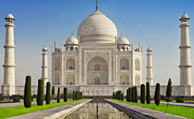 केंद्र को सुप्रीम कोर्ट की फटकार : ताजमहल को सहेज नहीं सकते, तो गिरा दें