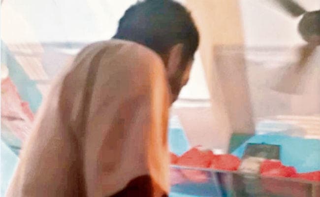 पटना : सुपर 30 के कर्मी की गिरफ्तारी से बौखलाये संचालक आनंद कुमार का कोतवाली में हंगामा