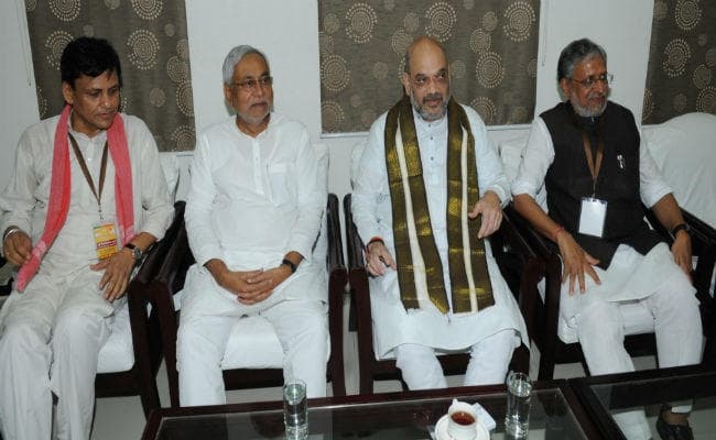 नाश्ते पर एक घंटे चली अमित शाह की नीतीश कुमार से मुलाकात, फिर रात में होगी बात