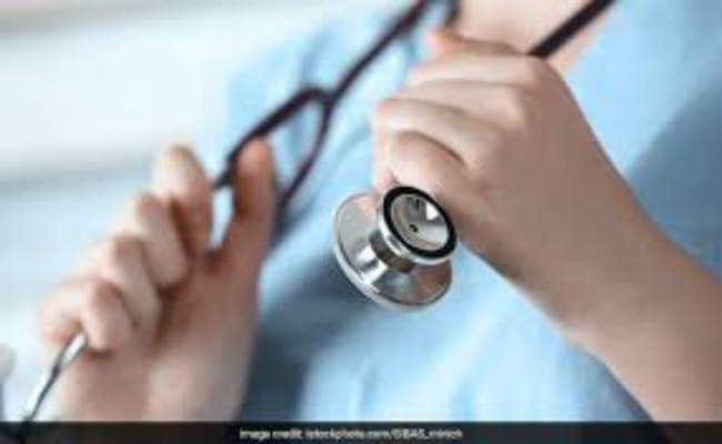 ट्रस्टियों में भारी रोष, ओपीडी में हड़ताल जारी, बाहरी लोगों की आवाजाही पर भी लगी रोक