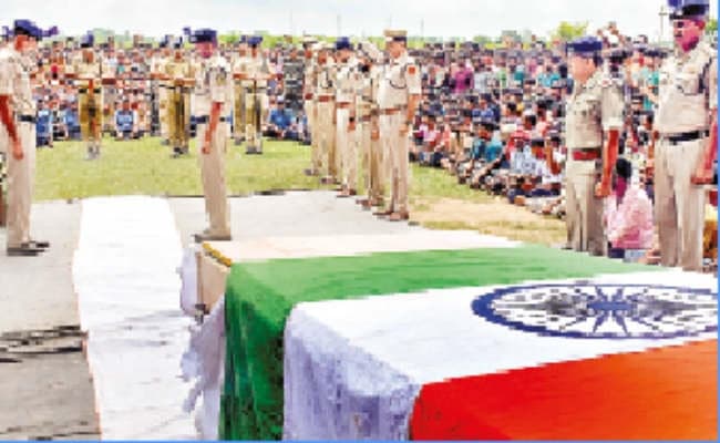 पुलिस ने 10 किमी पहाड़ी क्षेत्र घेरा