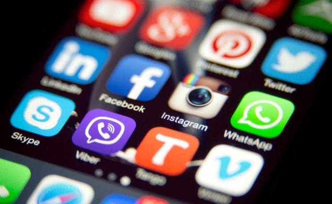 मोदी सरकार के सोशल मीडिया हब पर सुप्रीम कोर्ट सख्त, पूछा- लोगों के मैसेज पढ़ने की मंशा तो नहीं?