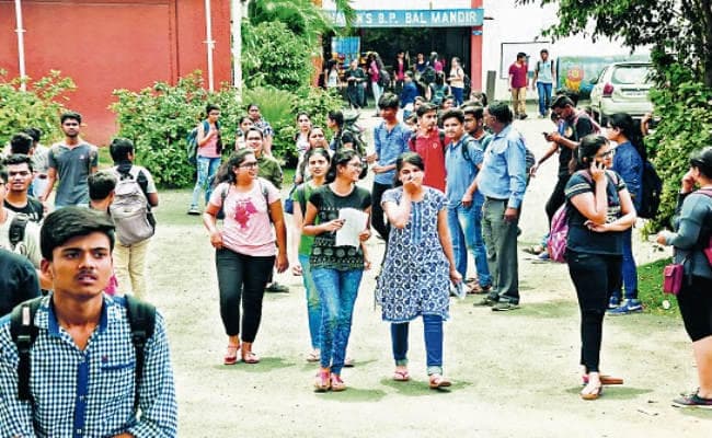 विश्वकर्मा अवार्ड के लिए 10 अगस्त तक ऐसे करें आवेदन, 8 थीम में मिलेंगे पुरस्कार, विषय है तकनीक द्वारा गांवों का सशक्तीकरण