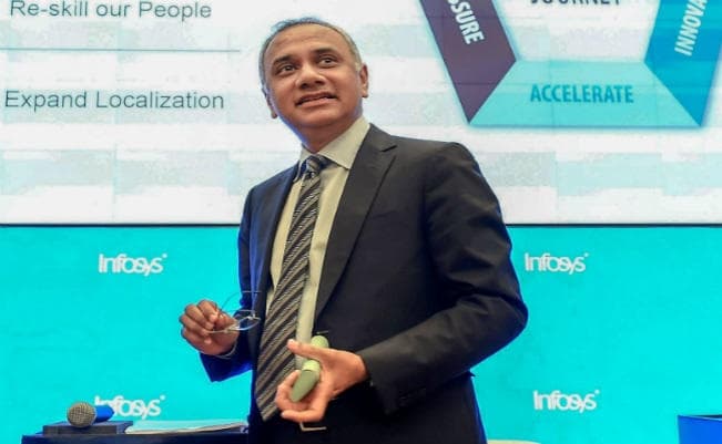 इन्फोसिस : शुद्ध मुनाफा 3.7% बढ़कर 3,612 करोड़ रुपये, एक पर एक बोनस शेयर का एलान