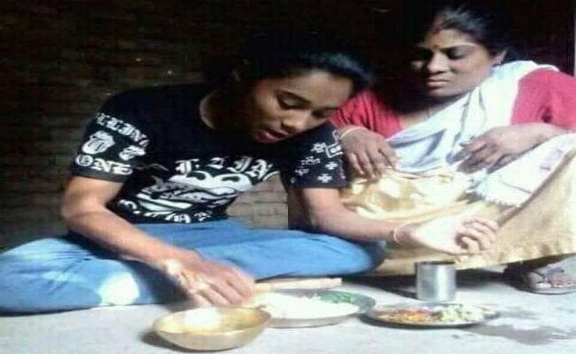 हिमा दास सिर्फ मैदान पर जौहर नहीं दिखाती, शराब की दुकानें भी करवा चुकी हैं बंद...