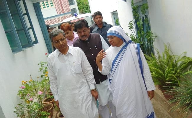 मिशनरीज ऑफ चैरिटी को BJP कर रही बदनाम, निर्मल हृदय का दौरा करने के बाद बोले मरांडी मिशनरीज ऑफ चैरिटी को BJP कर रही बदनाम, निर्मल हृदय का दौरा करने के बाद बोले मरांडी