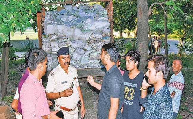 बीआरए बिहार विवि में दो साल पुरानी प्रश्न पत्र, कॉपी सहित अन्य रिकॉर्ड कबाड़ में बेचने की थी तैयार, फिर...