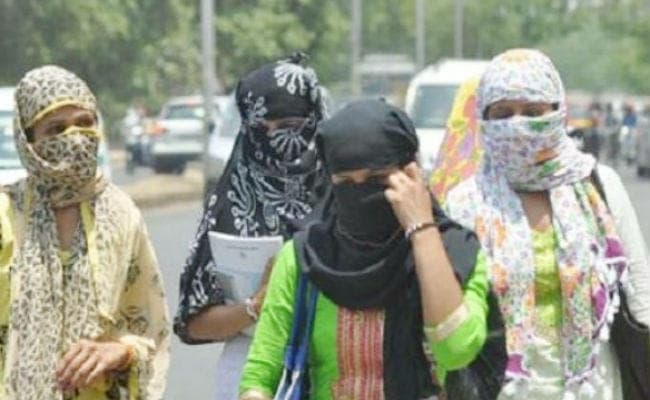 योगी राज में मुंह पर दुपट्टा बांधे छात्राओं को कॉलेज में नहीं मिलेगी एंट्री