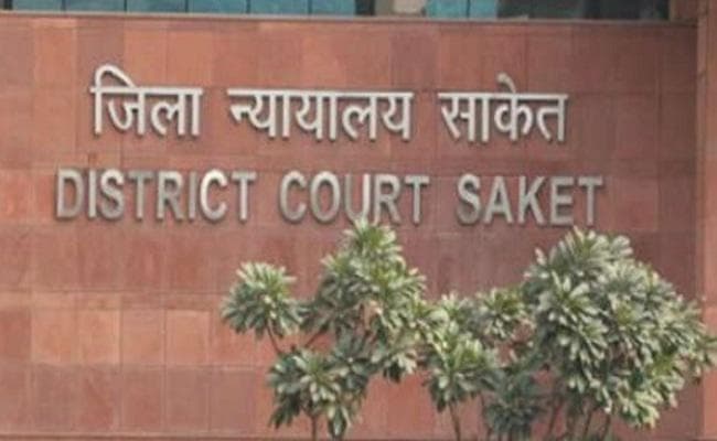 दिल्ली : साकेत कोर्ट परिसर में महिला वकील से अधिवक्ता ने किया रेप, आरोपी गिरफ्तार