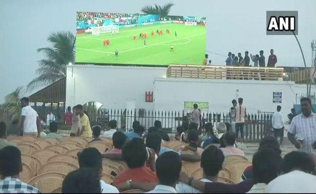 भारत में भी वर्ल्‍ड कप फाइनल की धूम, कई जगहों पर लगाये गये विशाल स्‍क्रीन