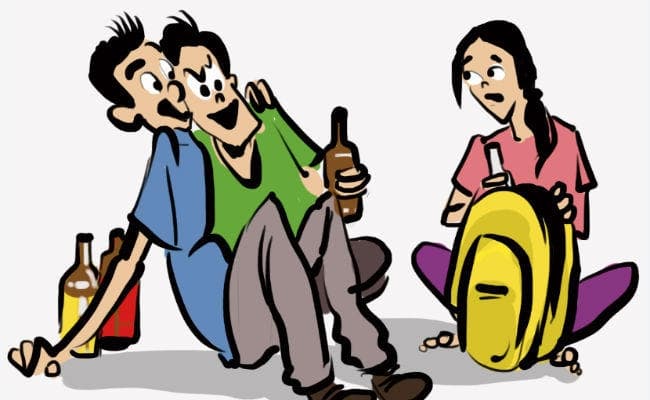 पटना : पैसे के लालच में शहर की पार्टियों में लड़कियां पहुंचा रहीं शराब