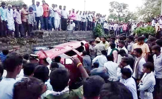 कर्नाटक : बच्चा चोरी के संदेह में इंजीनियर की पीट-पीटकर हत्या, व्हाट्सएप ग्रुप के एडमिन समेत 32 गिरफ्तार