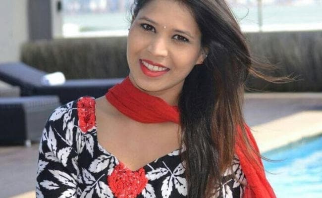 Bollywood : कई फिल्मों की सहायक कोरियोग्राफर अलिशा दुनिया को दिखायेंगी रांची की खूबसूरती