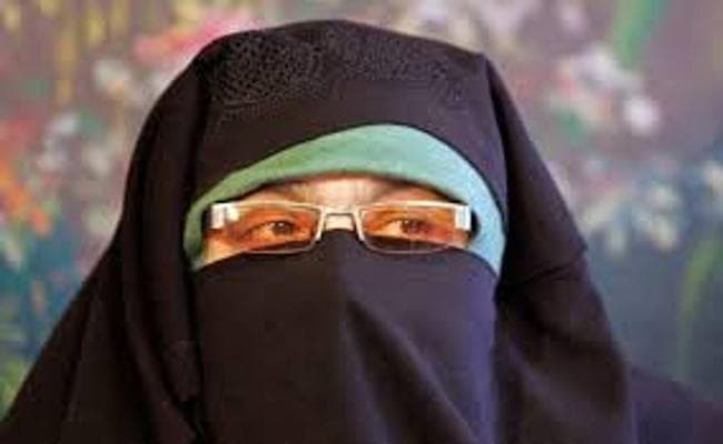 पाकिस्तान की मदद से देश के खिलाफ युद्ध छेड़ने के मामले में आसिया अंद्राबी को जेल भेजा