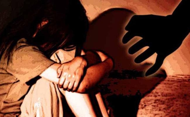 WHATT! 11 साल की लड़की का 15 लोगों ने किया यौन उत्पीड़न...?