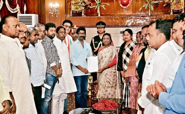 विपक्ष ने कहा- भूमि अधिग्रहण बिल नहीं हुआ वापस, तो मंत्रियों को घुसने नहीं देंगे क्षेत्र में