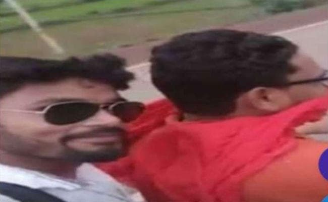 199 Km की रफ्तार में BIKE पर Facebook LIVE, हुआ ऐसा एक्सीडेंट...