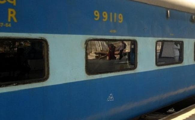 सांसद कोटा से टिकट कंफर्म कराने के खेल का ऐसे हुआ खुलासा