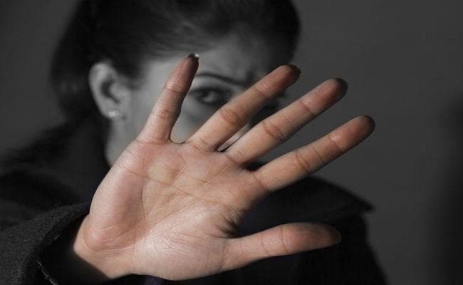 पत्नी को अपनी जागीर समझनेवाले गौर से पढ़ लें अदालत का यह फरमान...!