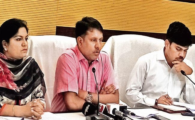 रांची : कृषि मंत्री रणधीर कुमार सिंह ने कहा, बारिश व धनरोपनी पर सरकार की नजर, 31 के बाद तय होगी रणनीति