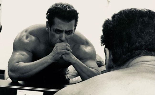 जानें सलमान खान ने अपने जीजा को क्यों दिया धक्का