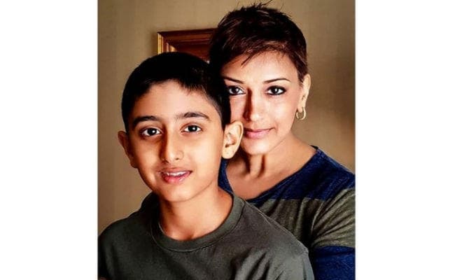 सोनाली बेंद्रे ने जब बेटे को दी कैंसर की खबर तो ऐसा था रियेक्‍शन, लिखा इमोशनल पोस्‍ट