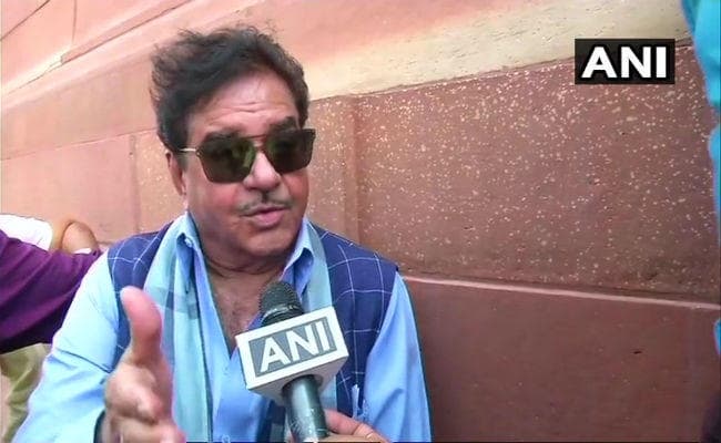 Parliament : शत्रुघ्न सिन्हा ने कहा, ना मैंने भाजपा छोड़ी है, ना भाजपा ने मुझे, पार्टी व्हिप का पालन करूंगा