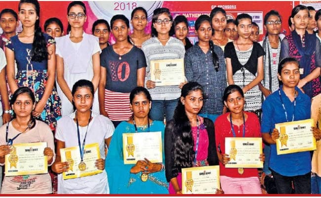 प्रभात खबर प्रतिभा सम्मान समारोह -2018 : 800 प्रतिभावान बच्चों को मिला सम्मान